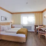 Apart Faldershof Апартаменты Фис